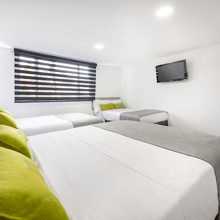 Ayenda 1024 Agora Inn Hotel Богота Екстериор снимка