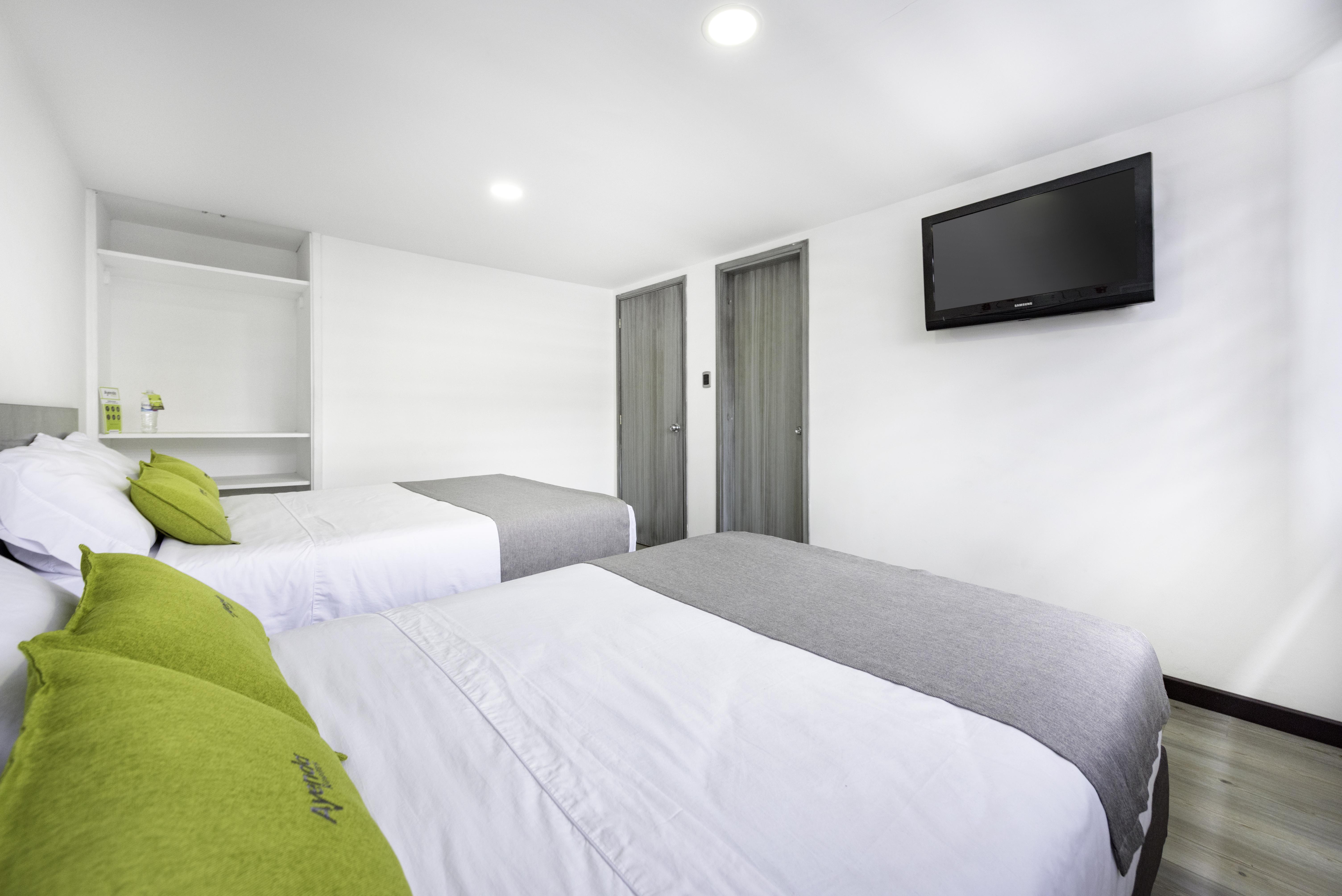 Ayenda 1024 Agora Inn Hotel Богота Екстериор снимка